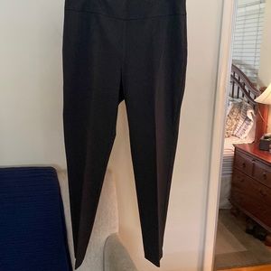 Chico’s grey Fabulously slimming slacks. Size 12(2) Short